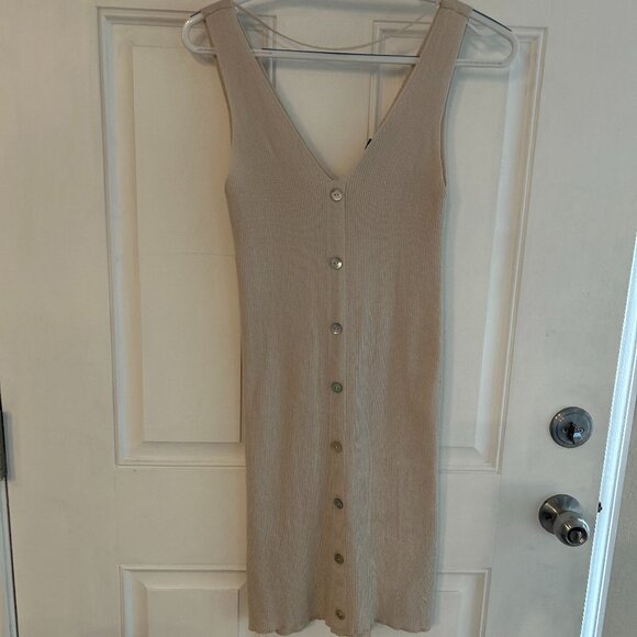 Form Fitting Sleeveless Dress off-white - Picture 1 of 3